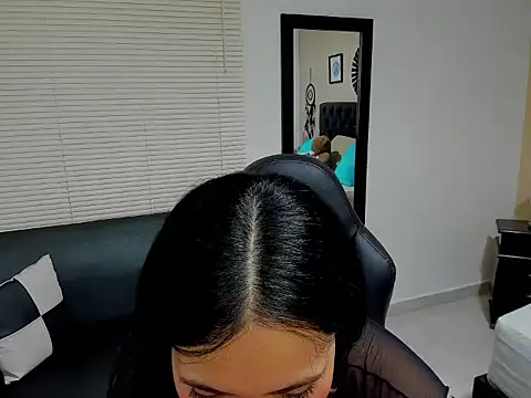  LiilyWong online show from November 10, 4:29 am