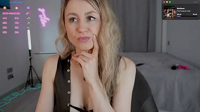   Milana     online show from February 7, 1:42 am