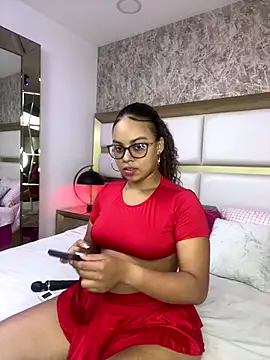 Snapshot of AlesiaCooper chatting on October 2, 8:03 pm AlesiaCooper online show from October 2, 8:03 pm