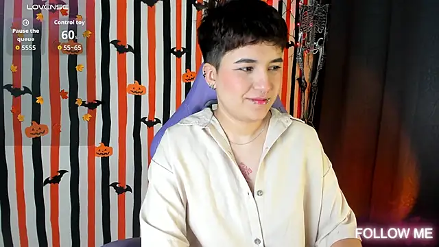 Snapshot of emma_cute7 chatting on October 12, 3:31 am emma cute7 online show from October 12, 3:31 am