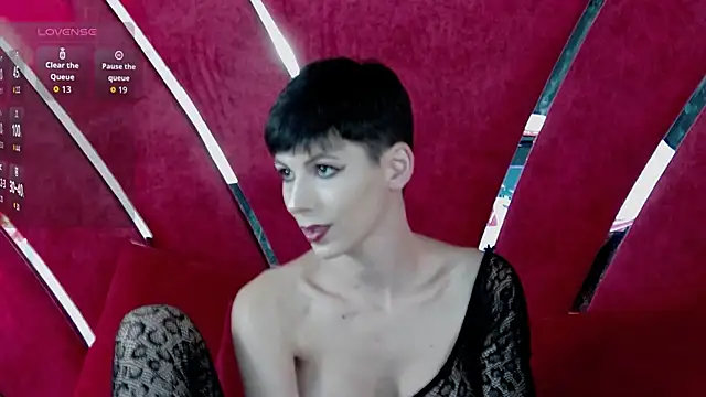 Snapshot of Roxxy_Rouge chatting on September 29, 4:34 pm Roxxy Rouge online show from September 29, 4:34 pm