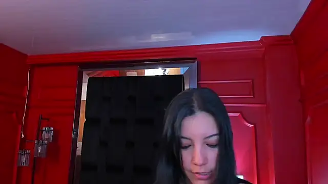 Snapshot of roxy_hell chatting on October 18, 12:19 pm roxy hell online show from October 18, 12:19 pm