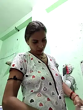 Hotty-Nidhi online show from July 28, 3:21 pm