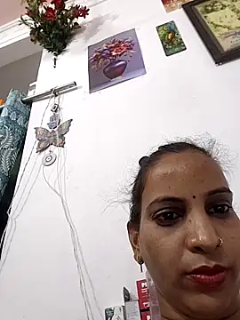 Hotty-Nidhi online show from June 21, 5:17 pm
