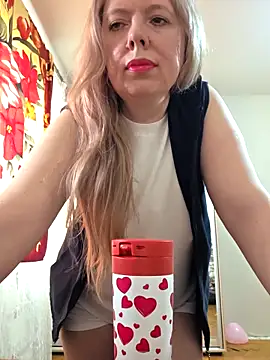 Irina3718 online show from April 9, 1:49 pm