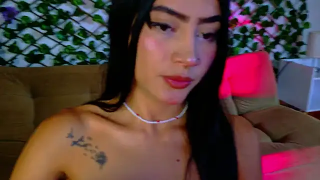 Snapshot of alice_rous21 chatting on October 8, 1:48 pm alice rous21 online show from October 8, 1:48 pm
