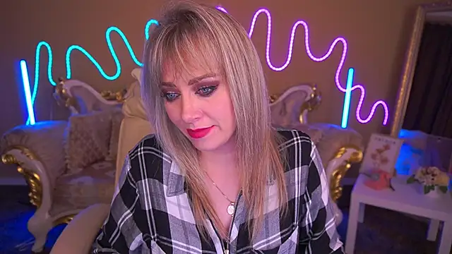 CandyLadyyy online show from November 16, 9:59 pm