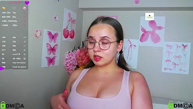 Snapshot of Lilysweet13 chatting on September 21, 2:38 pm Lilysweet13 online show from September 21, 2:38 pm