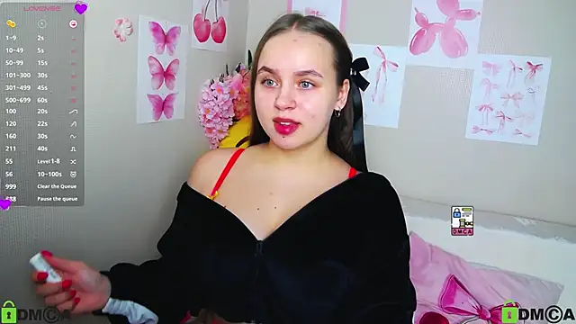 Snapshot of Lilysweet13 chatting on September 23, 9:40 am Lilysweet13 online show from September 23, 9:40 am