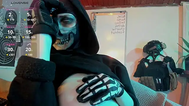 cos operator online show from November 25, 8:20 pm