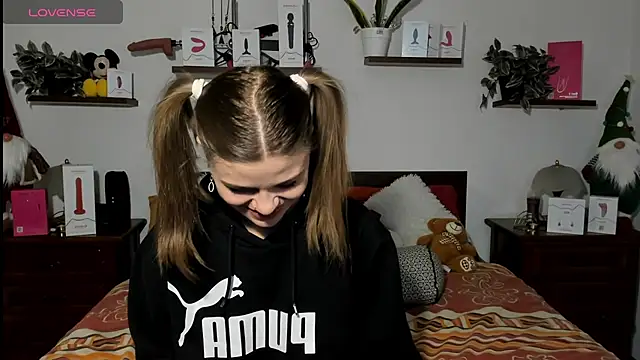 HaleyReedme online show from January 14, 8:19 am