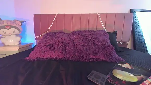 kitty-kryss online show from February 9, 2:52 pm