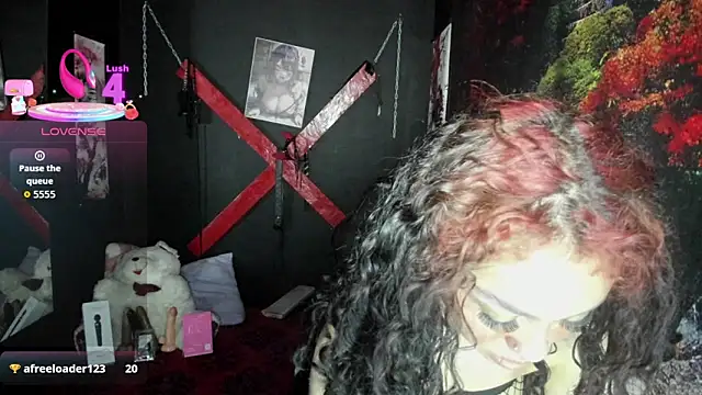 Tracy KS online show from October 21, 3:21 am