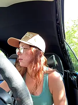 SpaceCowWhore online show from September 28, 5:29 pm