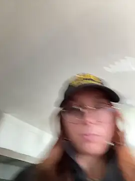 SpaceCowWhore online show from October 9, 4:22 pm