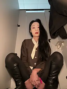 linger-23 online show from March 18, 5:45 am