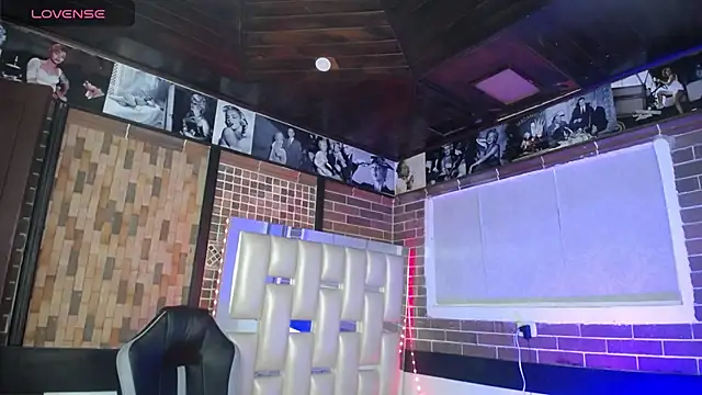 kriss sweetboobs10 online show from June 26, 5:58 pm