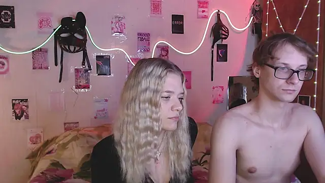 Your Horny Friends online show from September 16, 1:08 pm