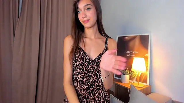 Snapshot of Elli_Lourence chatting on September 21, 8:40 pm Elli Lourence online show from September 21, 8:40 pm