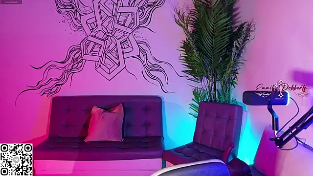 Emmi Roberts online show from April 24, 12:57 am