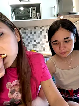 18teengirl3 online show from September 19, 8:02 am