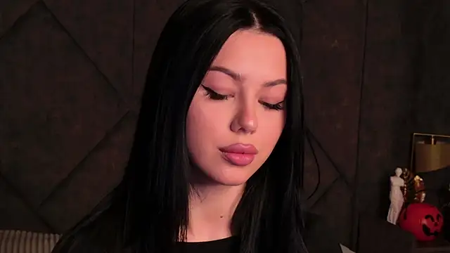 Leya Foxhall online show from October 27, 11:17 am