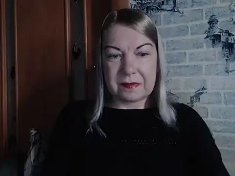 Lillia Ray online show from March 31, 6:46 am