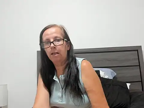 Snapshot of peachgoddess chatting on September 13, 3:03 am peachgoddess online show from September 13, 3:03 am