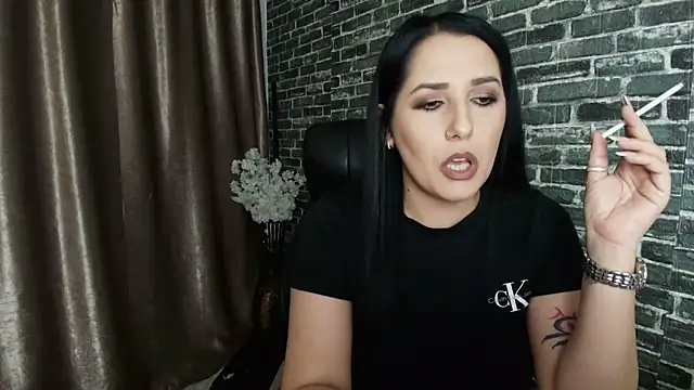 Snapshot of missdyaa chatting on October 17, 12:14 am missdyaa online show from October 17, 12:14 am