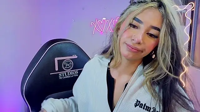 Malory tay1 online show from November 21, 7:16 pm