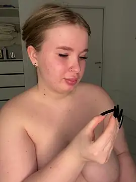 Amy Sky  online show from February 5, 9:29 pm