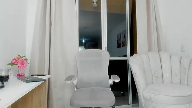 Snapshot of karol_f00x chatting on September 16, 3:58 am karol f00x online show from September 16, 3:58 am