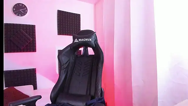 hannarusso online show from September 23, 9:13 pm