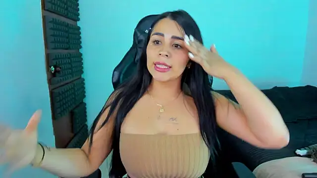 hannarusso online show from March 11, 12:04 am