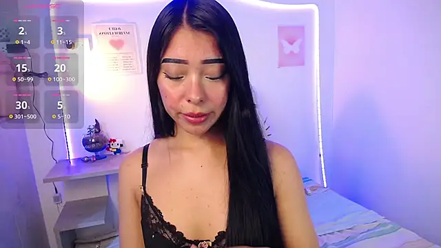 Snapshot of Emilybutterfly1 chatting on October 6, 6:45 pm Emilybutterfly1 online show from October 6, 6:45 pm