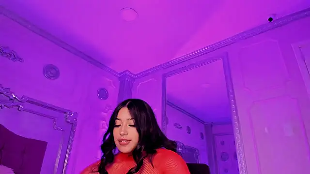 KatianPierce online show from February 13, 8:10 pm