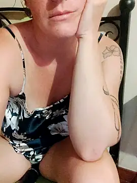 emiliemilf online show from March 1, 7:52 am