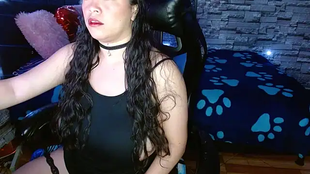 Snapshot of jhulia_hill chatting on September 15, 9:11 pm jhulia hill online show from September 15, 9:11 pm