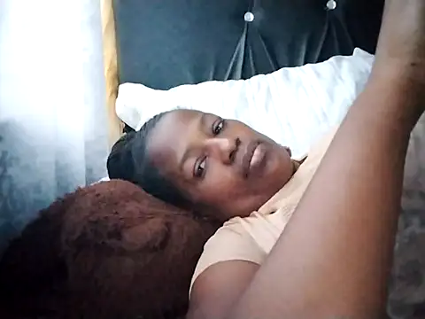 sexylira online show from May 16, 1:21 pm