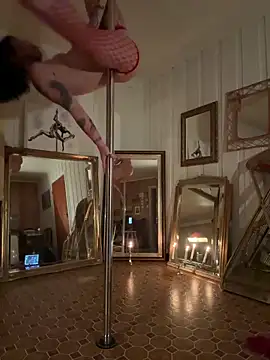 missninasparkle online show from October 12, 10:12 pm