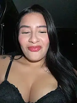 andrea gomes  online show from April 2, 4:54 am