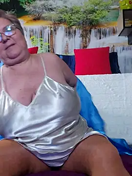 QueenPammy1 online show from November 17, 7:31 am