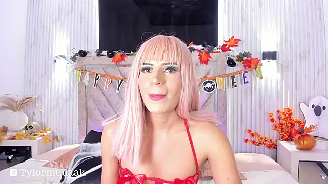 Taylor Harveey online show from October 10, 9:31 pm