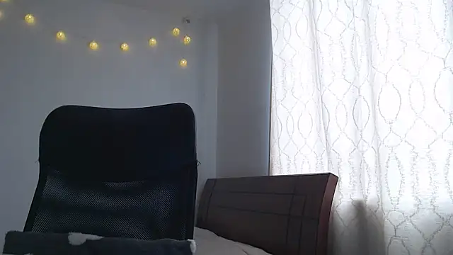 nalafoster online show from April 10, 3:40 pm