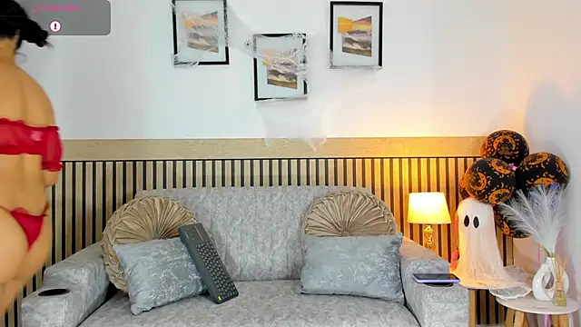 hanna mils online show from October 21, 11:36 am