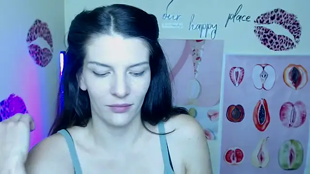 VanessaRey  online show from November 13, 7:13 pm