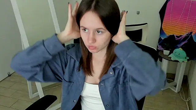 Snapshot of Catherine_e chatting on October 1, 6:24 pm Catherine e online show from October 1, 6:24 pm