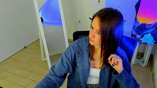 Snapshot of Catherine_e chatting on October 4, 8:02 pm Catherine e online show from October 4, 8:02 pm