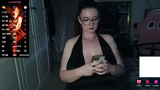 Snapshot of Ms_Lunar-Lust chatting on September 17, 4:05 pm Ms Lunar-Lust online show from September 17, 4:05 pm