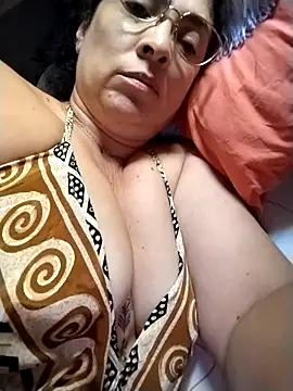 issa gracce online show from October 13, 5:59 pm